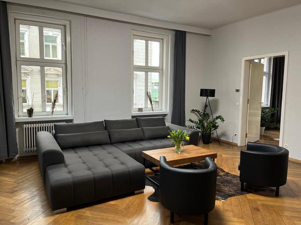 Beautiful City Centre Apartment فيينا المظهر الخارجي الصورة