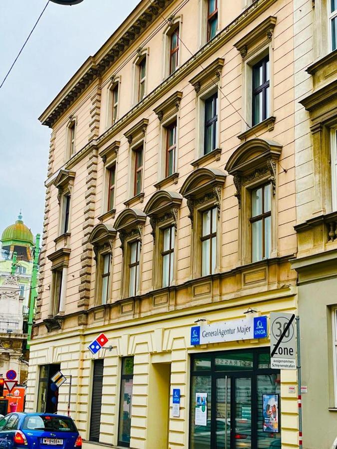 Beautiful City Centre Apartment فيينا المظهر الخارجي الصورة