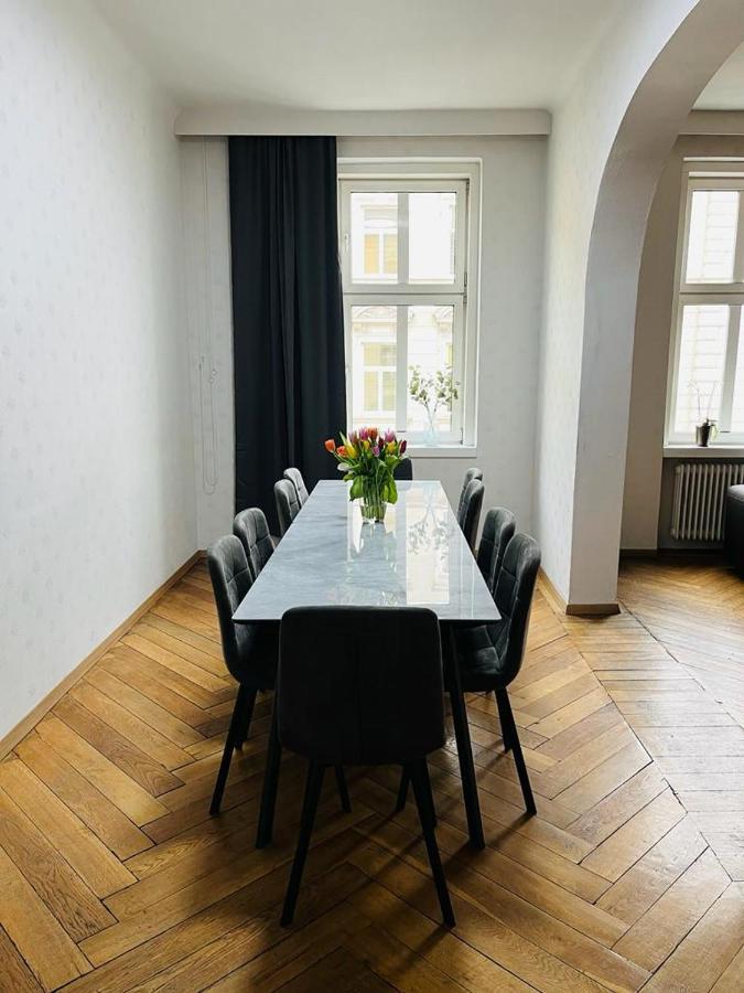 Beautiful City Centre Apartment فيينا المظهر الخارجي الصورة