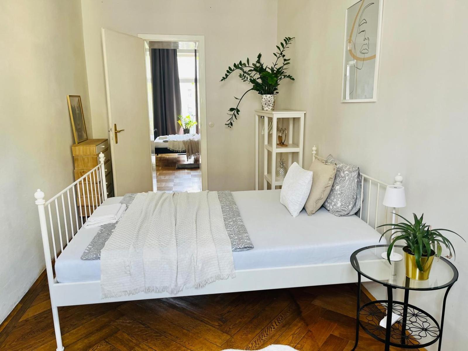 Beautiful City Centre Apartment فيينا المظهر الخارجي الصورة